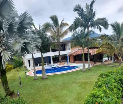 Finca luminosa