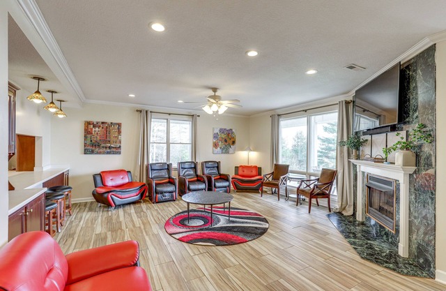 Casa de 7 acres con vistas a la montaña - 16 millas a Asheville