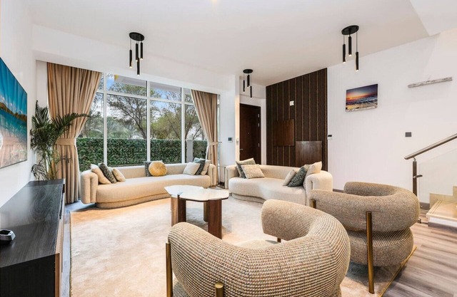 FIRST CLASS | VILLA | Tranquility Meets Luxury