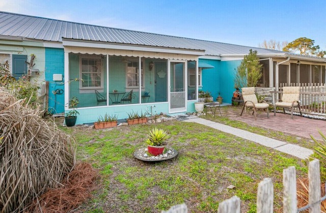 Fish, Boat, Play with a cute comfy place to stay!
