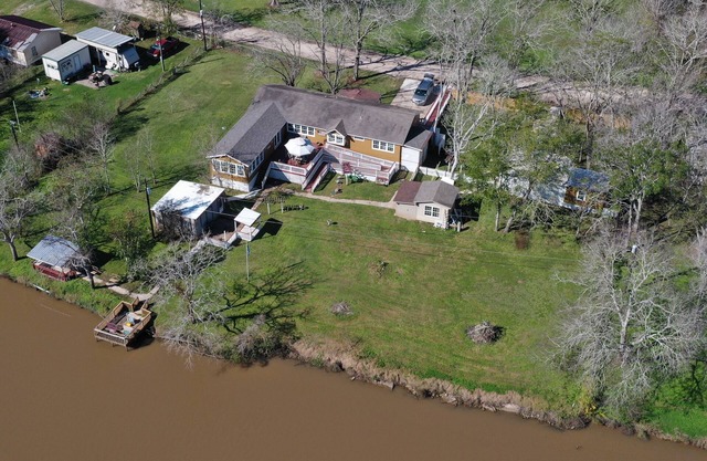 Fish Camp - Backyard Caney Creek Fishing - 7.5 Miles from the Gulf
