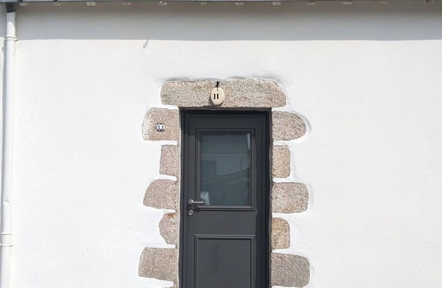 ¡Casa de pescadores en el puerto de Kerroch, a 3 minutos a pie de la playa!