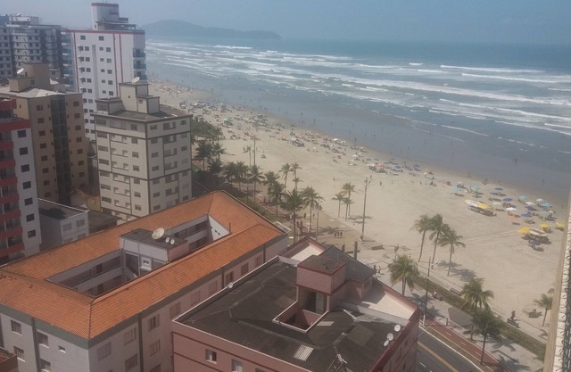 A 15 metros de la playa, con vista privilegiada del mar en el piso 13
