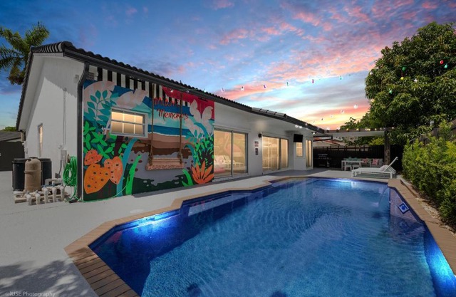 Flamingo's Resort 5 Bdrooms Gameroom Heated Pool