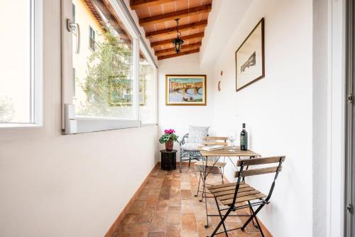 Flat Moon over Florence, Terrace, Free Parking