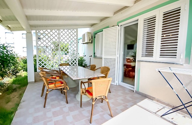 Piso con aire acondicionado, WiFi, barbacoa y jardín