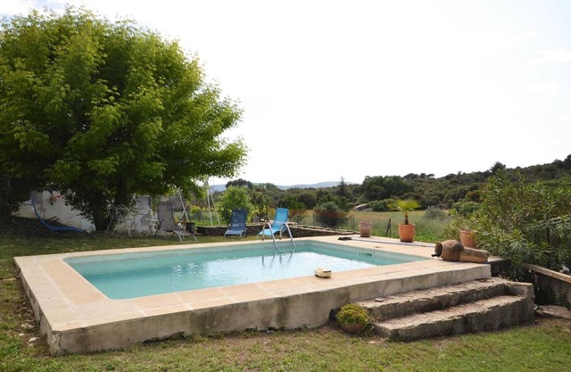 Apartamento con piscina privada y terraza en plena naturaleza