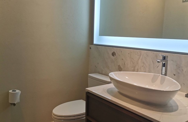 Flawless 1BR Condo inside upscale resort