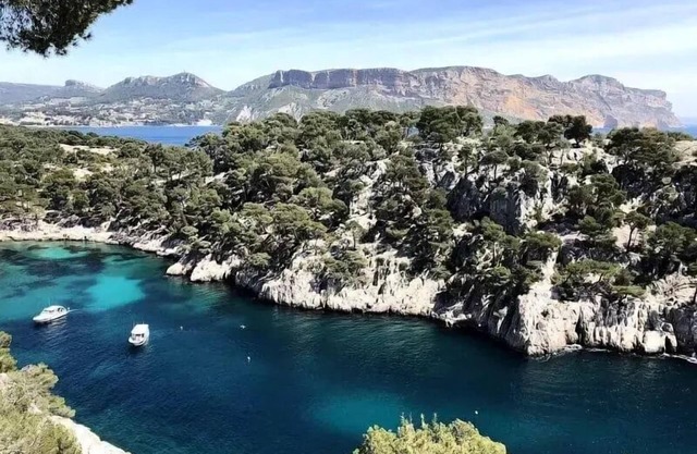 Flower Camping La Beaume **** - Cottage not classified 55m2 2 bedrooms + Terrace + BBQ 6 to 11 people - 6 pers. included in the tariff