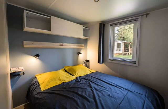 Flower Camping LA STENIOLE **** - Mobil-home Premium - 3 bedrooms 6 people