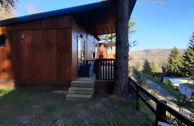Flower Camping Le Belvédère **** - Chalet Premium BELVEDERE - 3 bedrooms and 2 bathroom 6 persons