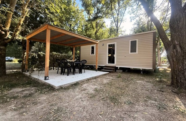Flower Camping Saint Lambert *** - NEW / Mobile home Comfort 26m2 2 bedrooms - Semi-covered terrace + TV 4 persons