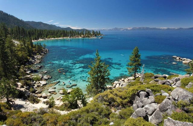 Flurry by Avantstay Tahoe Donner Home w/ Access to Northstar Resort Community