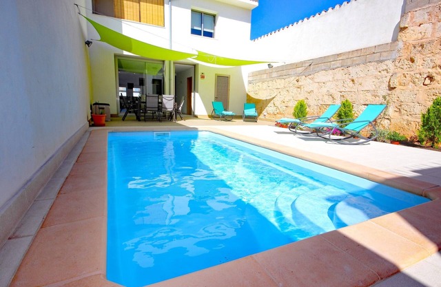 Foners Mallorquins 004 fantástica moderna casa con aire acondicionado, piscina privada, solarium y terraza