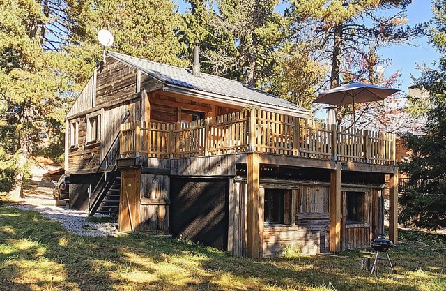FONT ROMEU - BOLQUERE - CHALET ACOGEDOR PERMANENTE Au Milieu Des Sapins