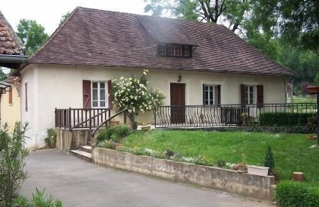 El ex casa molino o en las habitaciones de huéspedes en Lamothe Fenelon