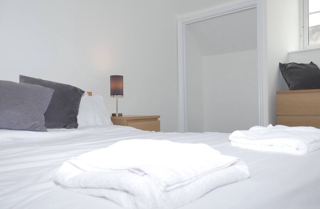 Four bedroom sleeps 8, three story house