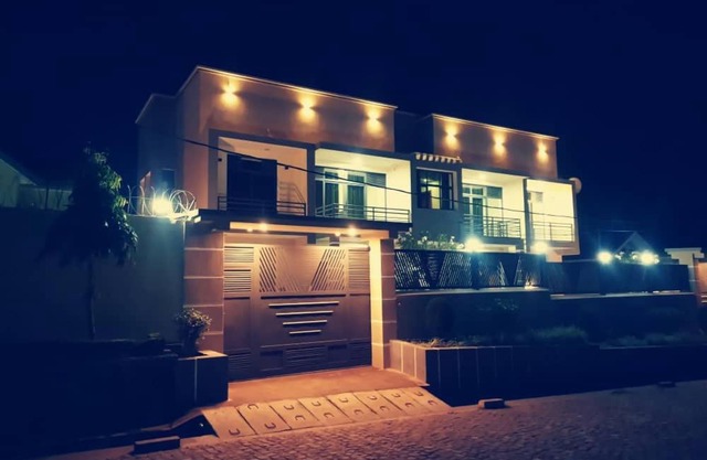 FOUR BLOCKS RESIDENCE