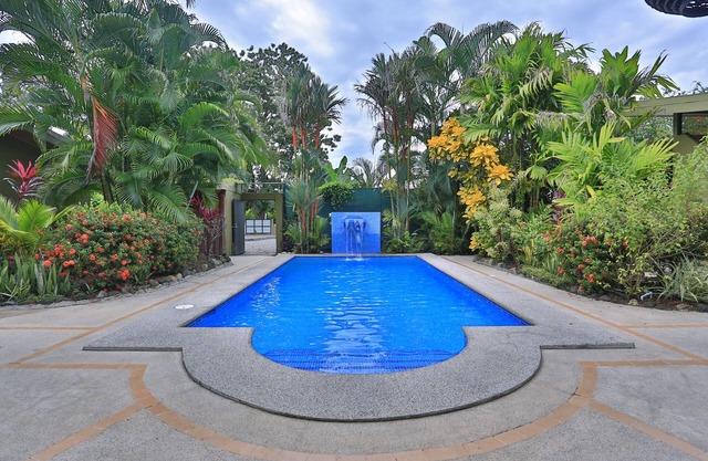 Cuatro villas de estilo boutique en un entorno de selva tropical en Playa Hermosa, Jaco