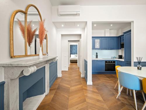 Four Season's Ghibellina Luxury Apartment 300 mt from Duomo