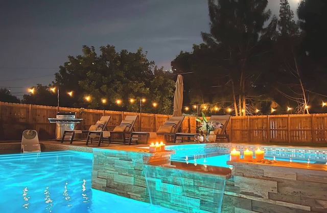 Fox Garden-Heated Pool-Spa- Boho-Downtown & Beach