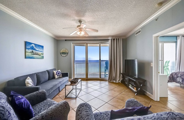 FREE Activities! Summer Deals!! Beach Access w/ Amazing 16th Floor Views!