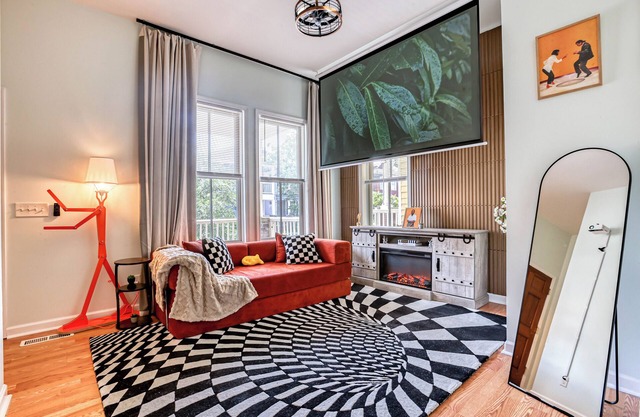 Free Late Check-Out - 2 King Beds, Massage Chair, Air Hockey - DT & Forsyth Park