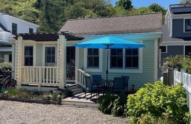 Freestanding West End Cottage on Private Lane near Beach w/ Parking