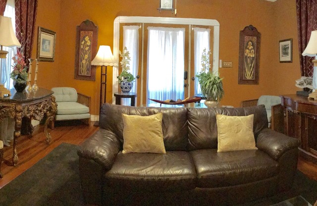 TRIMESTRE FRANCÉS DE LUJO, 3 HAB 3 BA (para 6) 3PM CHECKIN STR # 17STR-14730