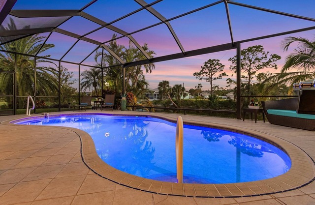 Freshwater Canal, Bicycles, Heated Pool - Casamigos - Roelens Vacations