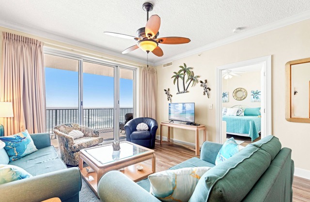 Friendly Starfish @ Ocean Reef enjoy spacious 4-br 3 bath Spacious Corner unit