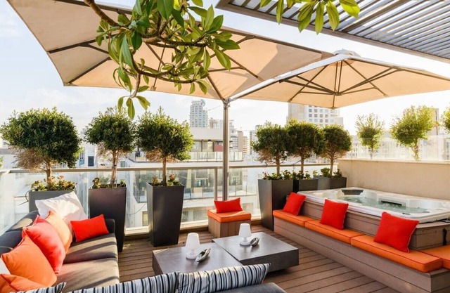 Frishman 3BR Penthouse w Jacuzzi by HolyGuest