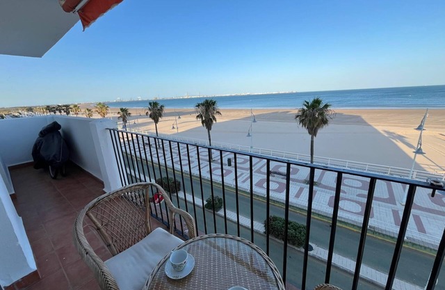 Apartamento primera linea de playa en Puerto de Santa María (Cádiz)