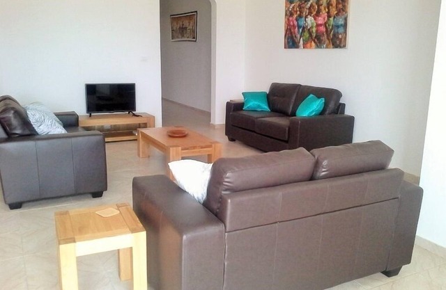 Frontline, frente a la playa, Huge 2 Bedrooom, Lujo Apartamento Planta Baja