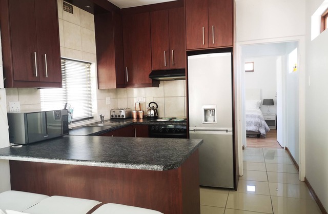 Completamente amueblado, cocina, recientemente renovado, cabaña moderna, capacidad para 4