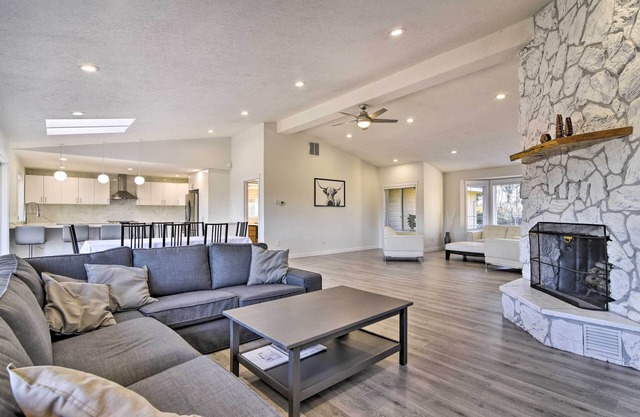 Fully Remodeled Hillsboro Home w/ Home Theater!