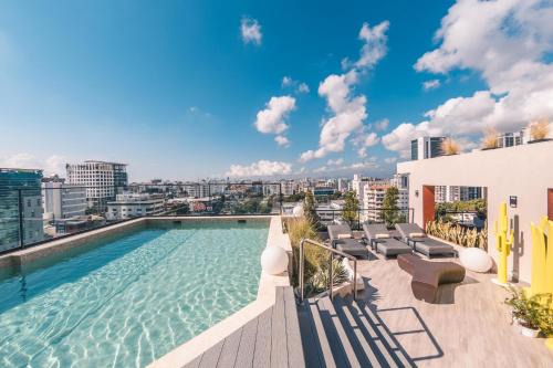Fully Serviced Apartment at Regatta Living - 2C
