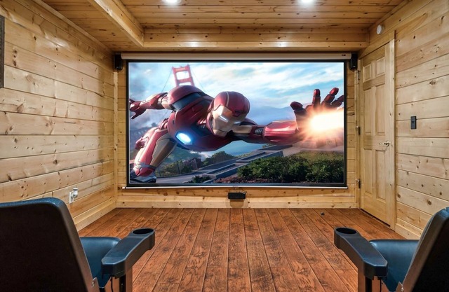 Fun-filled 2 bedroom cabin with hot tub