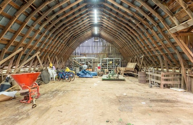 Fun-Size Farmhouse w/ Pool 15 Min to Chattanooga