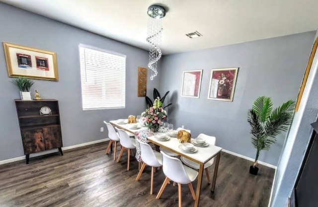 Fun Vegas Home 3BD w/ Game Room- The Golden Palms
