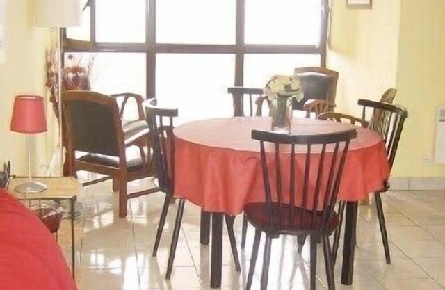 Decoradas en pies de residencia en el agua