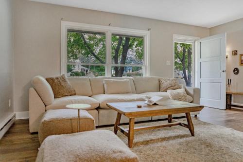 Game Day Haven With Bar & Deck