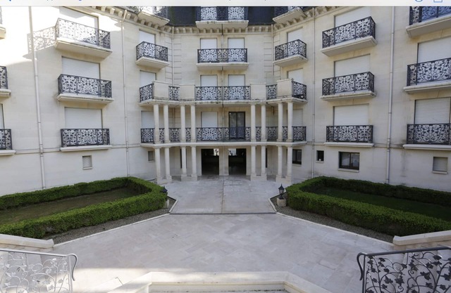 300 m de playa, apartamento en la planta baja del sol, completamente renovado, a 200 m del casino