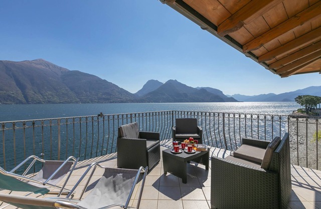 Vista del lago Garibaldi 4, San Siro, Italia