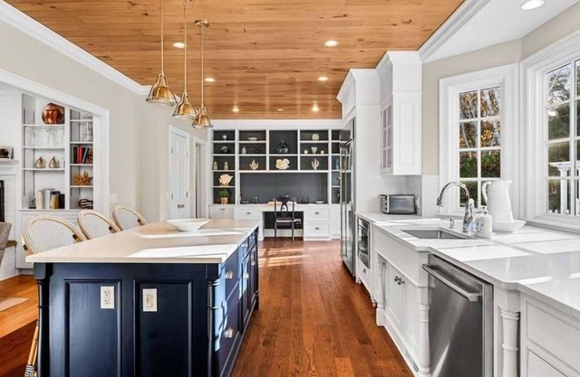 Gated community luxury home in Oyster Harbors, Osterville. RPMS136