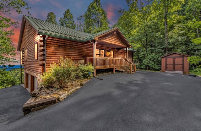 Gateway Getaway Old Fort Cabin