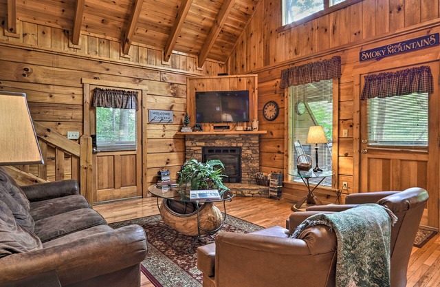 Gatlinburg Mountainside Escape w / Jacuzzi al aire libre!
