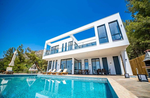Geniş Aileler İçin Uygun Lüx Villa