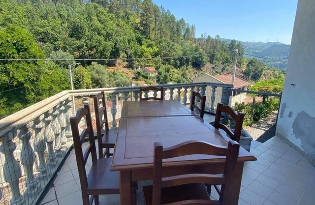 Gerês, Town house a few meters from the river