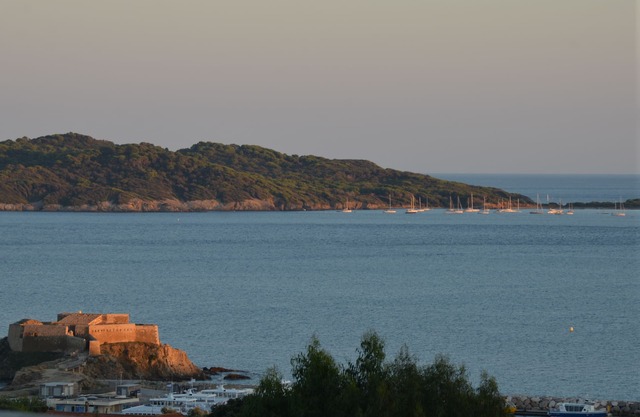 Giens, vista panorámica de Porquerolles, playas de acceso a pie